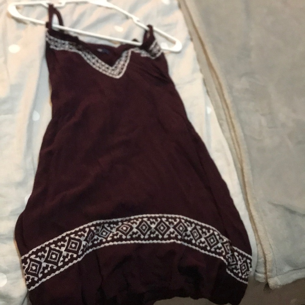 GAP Maroon tank top with stitched detail